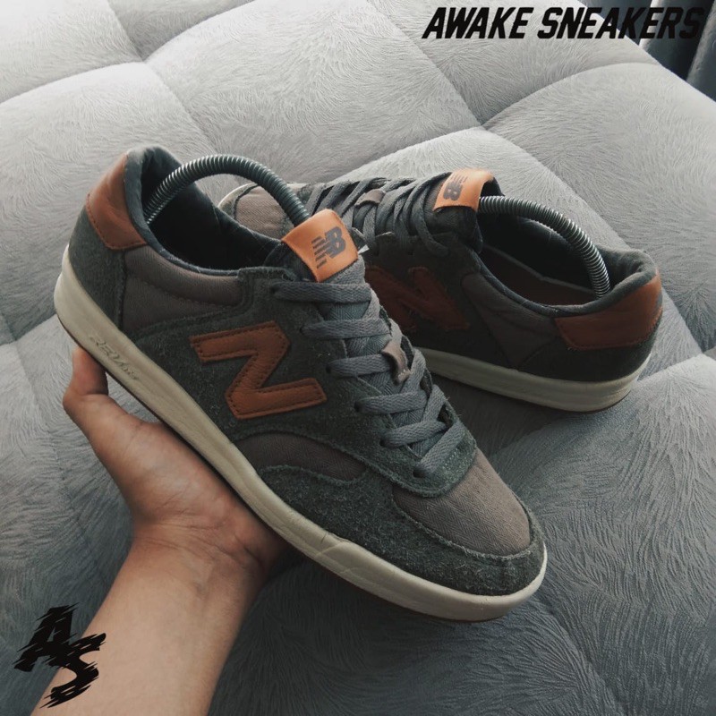 NB CRT 300 Grey Brown