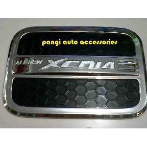 Tank Cover Luxury Putih dan Hitam All New Avanza Bagus