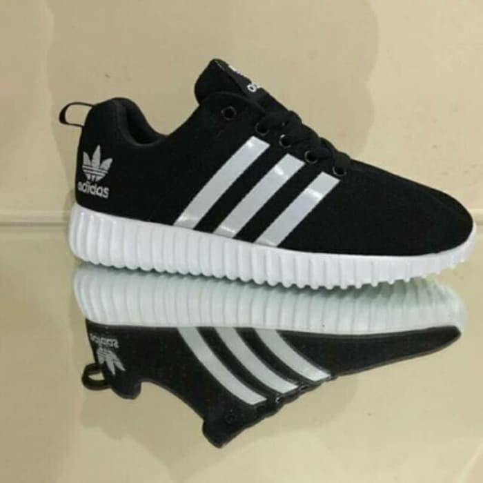 SEPATU MODEL KINI TERKINI KENKINIAN BUAT SEKOLAH KERJA HAK PUMP HEELS / SEPATU ADIDAS YEEZY STRIP