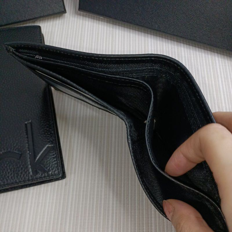 Dompet lipat pria C-K kulit asli