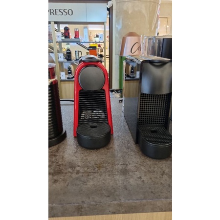 Nespresso essenza mini Black