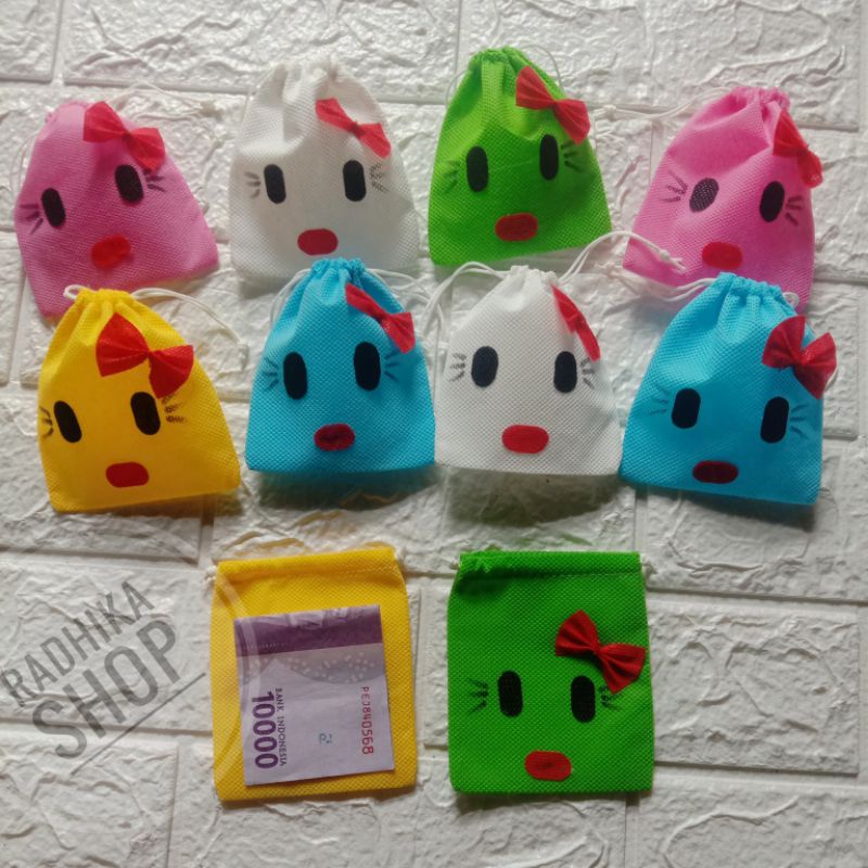 

Amplop angpau lebaran serut karakter hello kitty (harga perbiji)