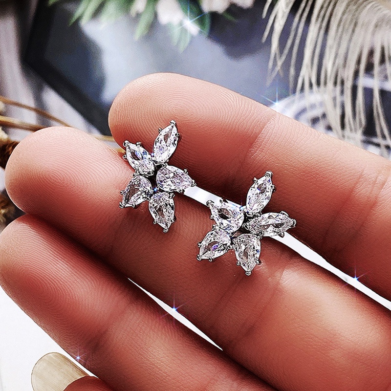 Fancyqube Anting Stud Desain Bunga Kristal Cubic Zirconia Aaa Gaya Simple Untuk Wanita