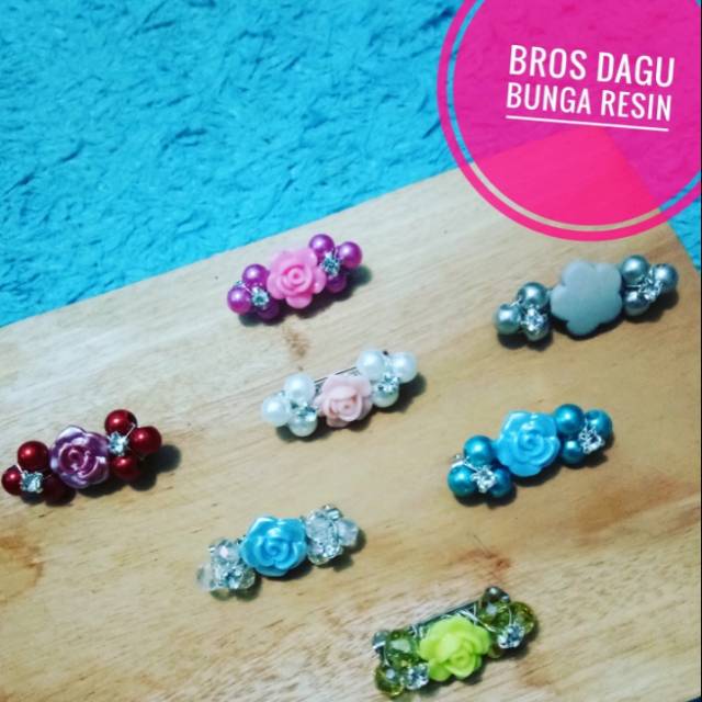 Bros dagu mutiara resin bunga / bros simple / bros bunga resin