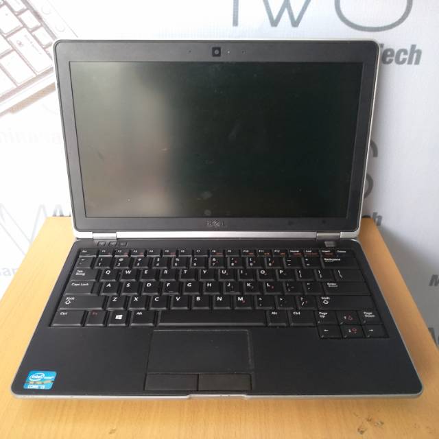 Dell Latitude E6230 - 12.5" - Core i5 3320M - 4 GB RAM - 320 GB HDD 