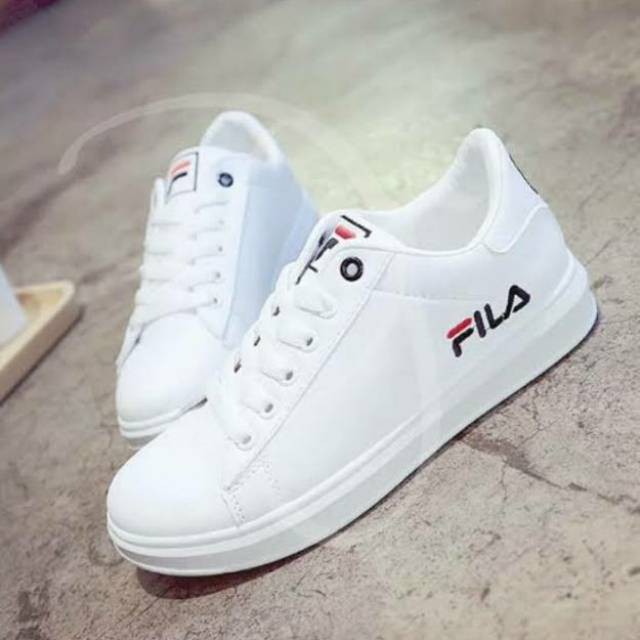 Terhits Sepatu Kets Cewek Fila