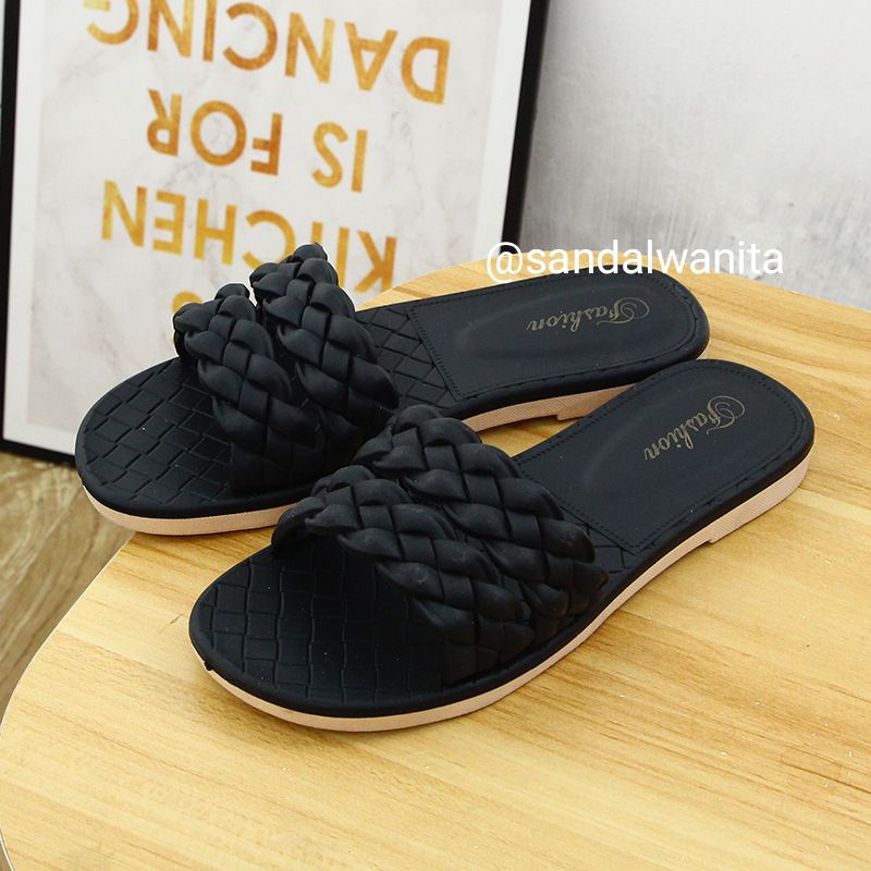 Sandal Jelly Wanita Slop Ban Dua 2132-2