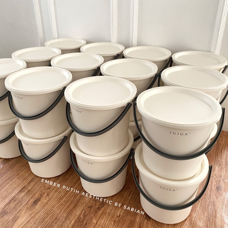 Ember Plastik Putih Aesthetic