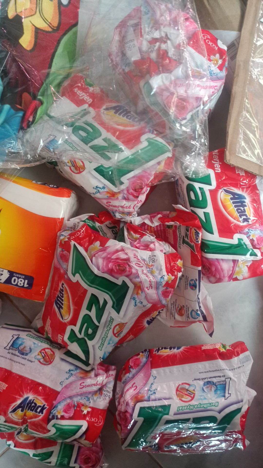 Detergent Attack Jazz 1 Renceng Isi 6 Pcs