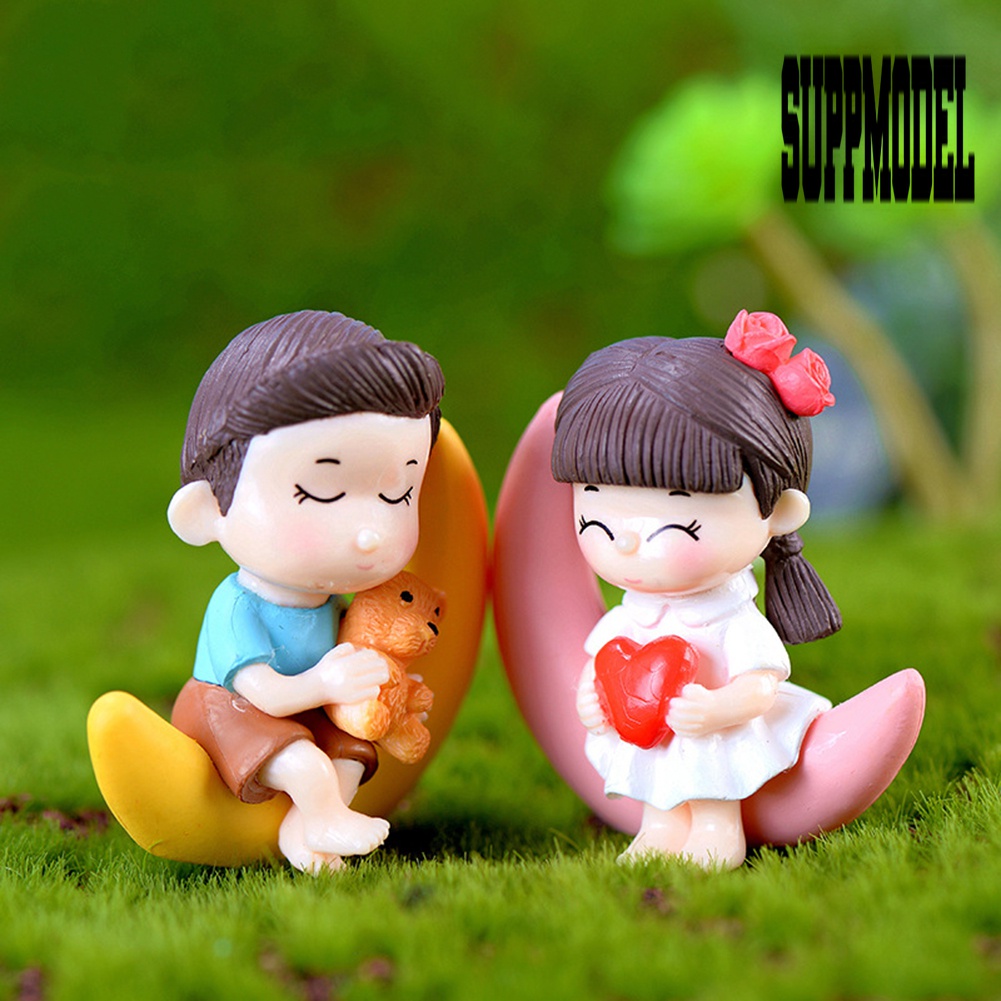 Suppmodel 2Pcs / Set Gantungan Kunci Boneka Anak Laki-Laki / Perempuan Mini Bahan Resin Untuk Dekorasi Taman DIY