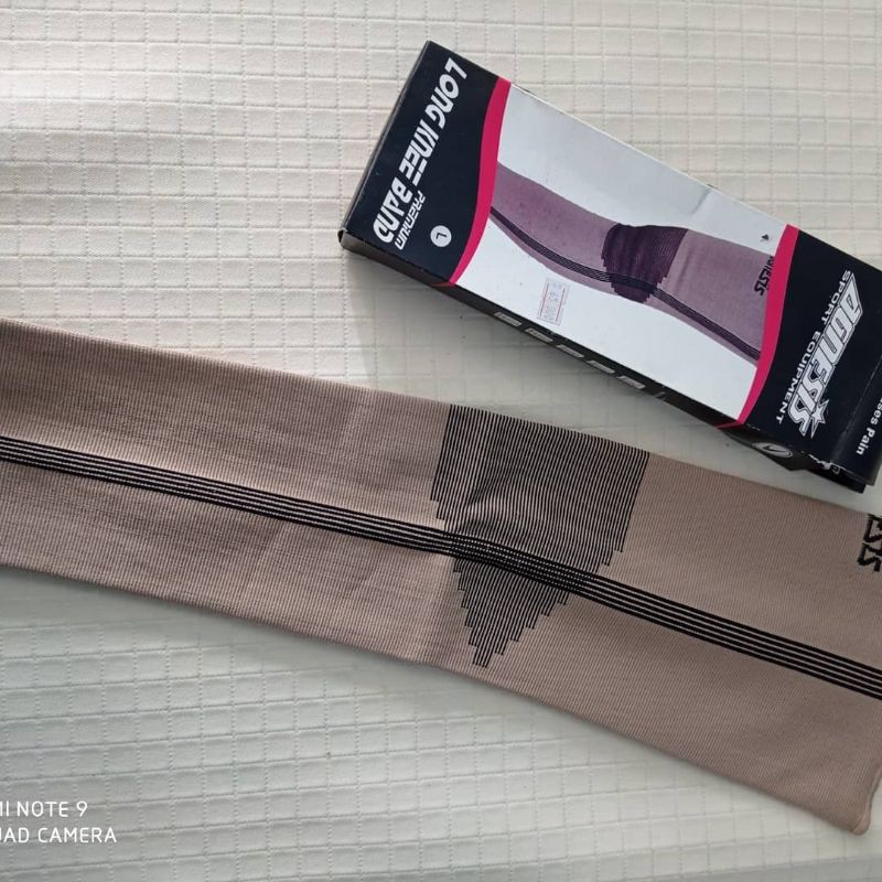 Long Knee Band AGNESIS/ Deker Pelindung Lutut Panjang Agnesis warna coklat
