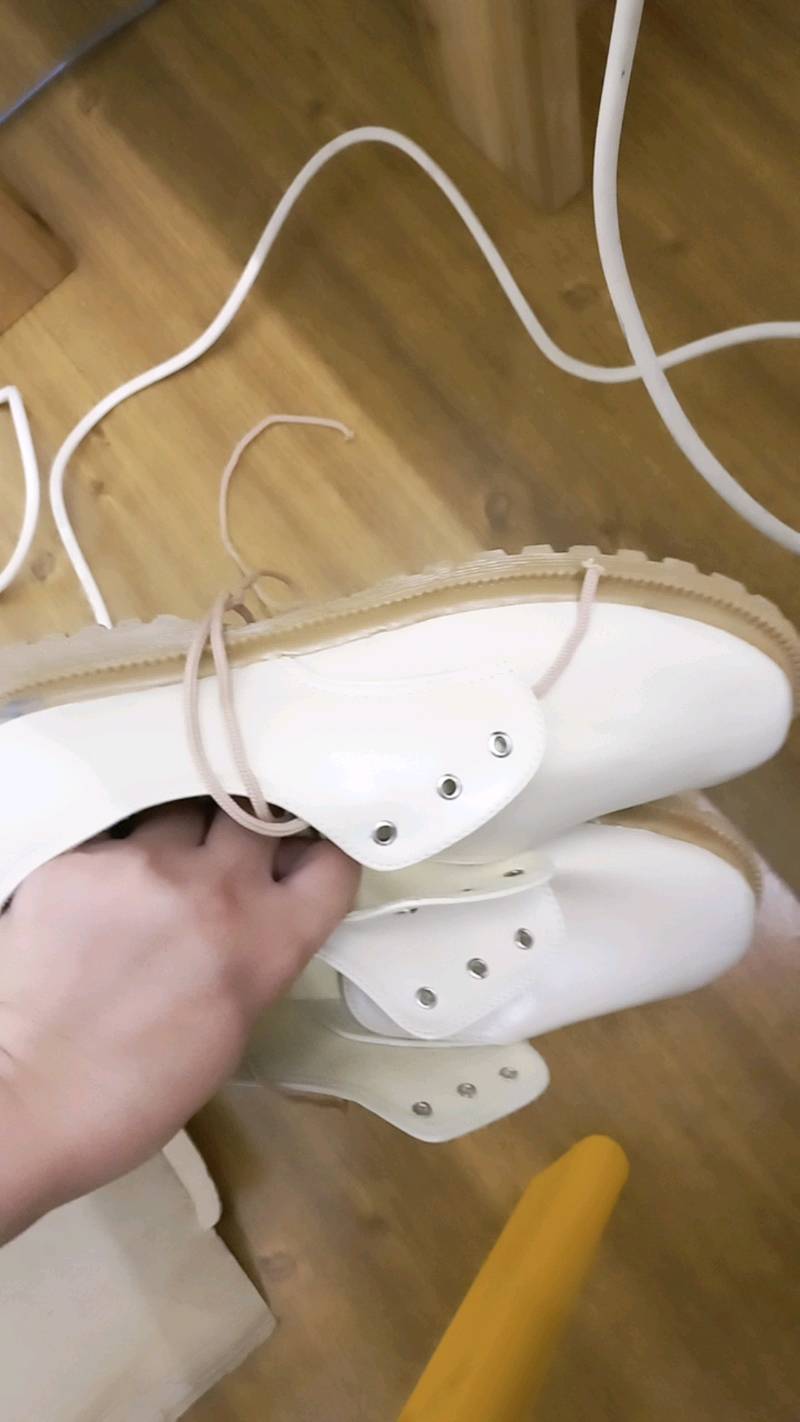 Sepatu Oxford Wanita Tali / Docmart Cream Dk04