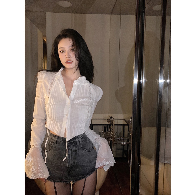 blouse korea kemej small fragrance bell-sleeved short round neck mushroom edge berongga button lace