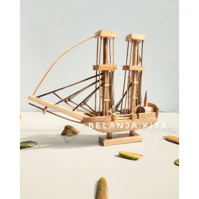 miniatur KAPAL KAYU dewaruci