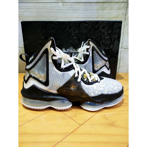 nike lebron 19 leopard
