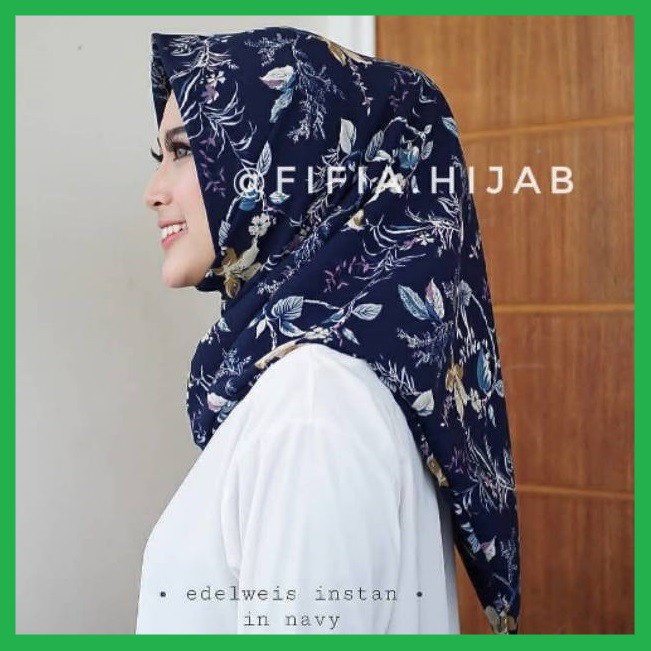 Edelweis Square Hijab Segi Empat Satin Max Monalisa Ukuran 115 x 115 Motif Bunga Keabadian Rose Grey