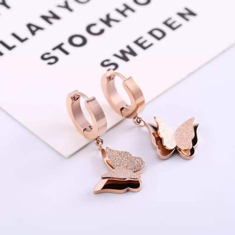 Anting wanita titanium Lapis emas Model Butterfly