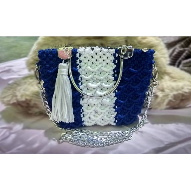 Tas talikur motif sisik warna biru elektrik kombinasi putih