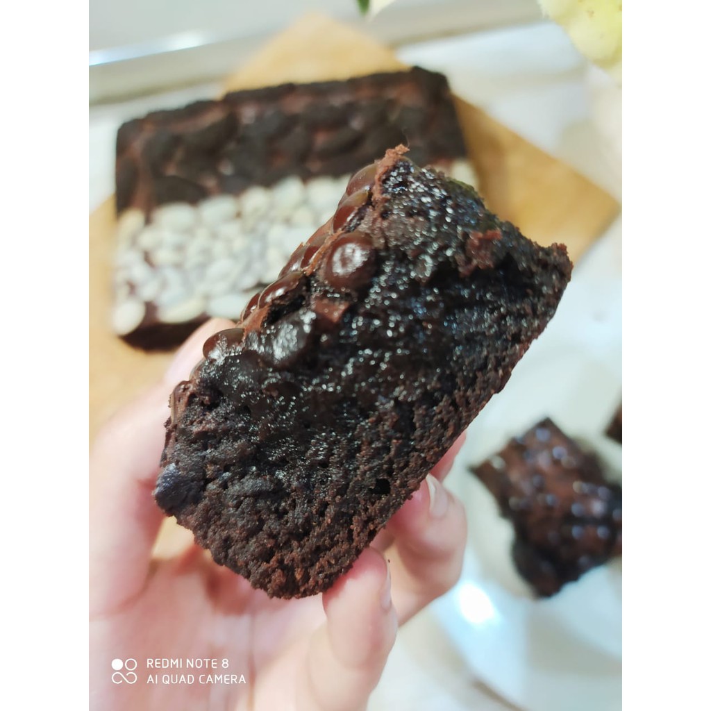 Brownies Bella Brownies Panggang Melted Premium 2 Topping