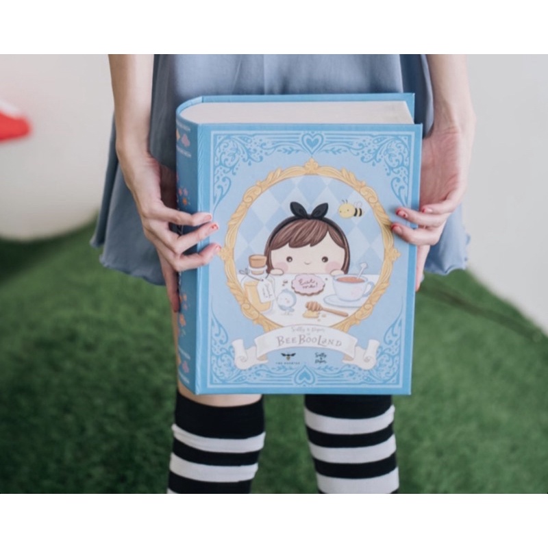 overtee x sally and piper beebooland box