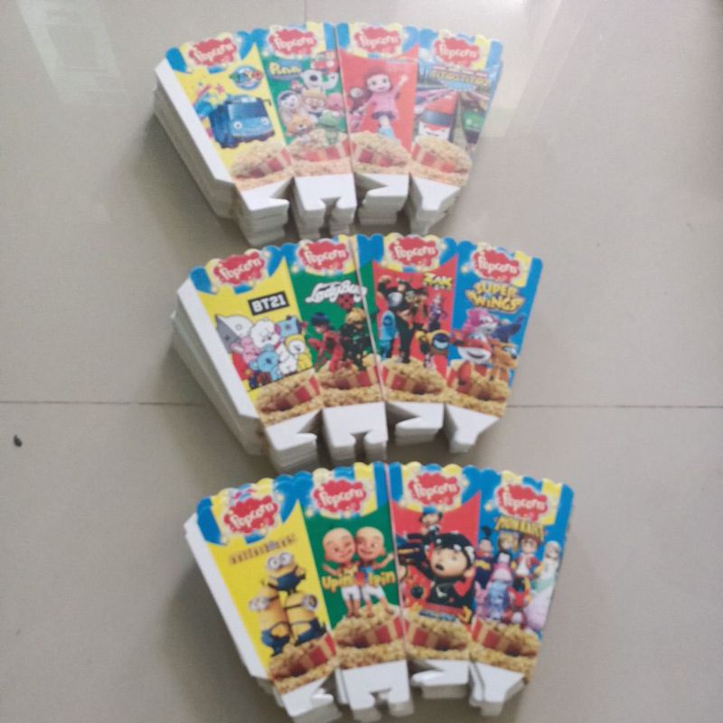 

karton popcorn