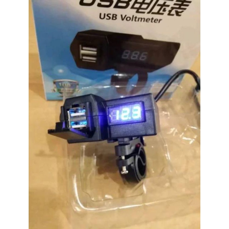 Voltmeter Digital dan Charger 2 soket USB Model Jepit Stang Motor 2 in 1