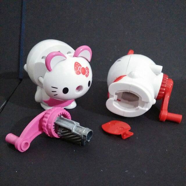 

Serutan Putar Hello Kitty