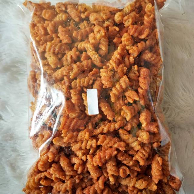 

Makroni spiral pedas-camilan-snack-jajan kiloan-makanan