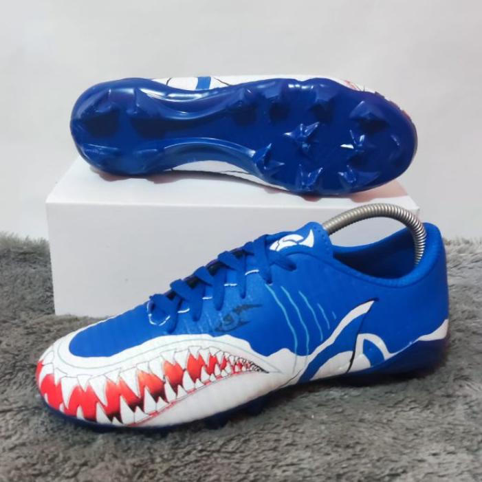 Model Baru Sepatu Bola Ortus catalys Hiu u