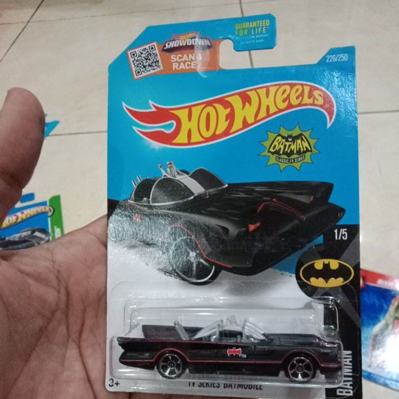 Hotwheels batman TV Series Batmobile 2015