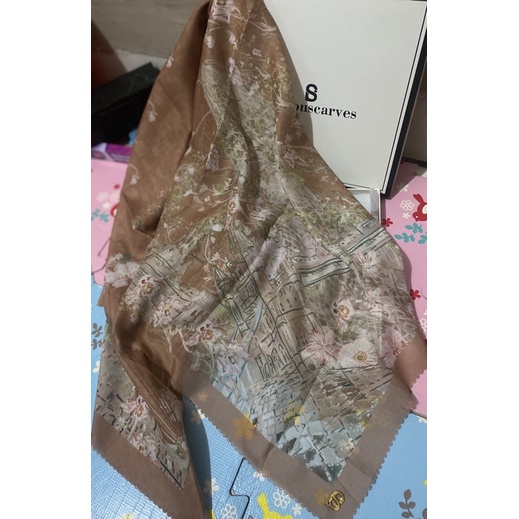 buttonscarves british series Brick