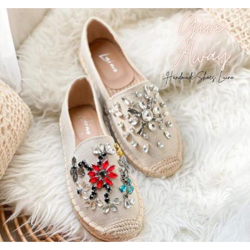 Sepatu Blink Edition Jessica Cream By LUINO