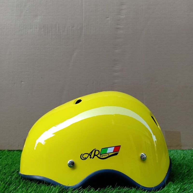 Helm Gowes