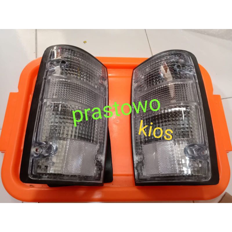 Stoplamp lampu belakang kijang super grand extra putih baut 4