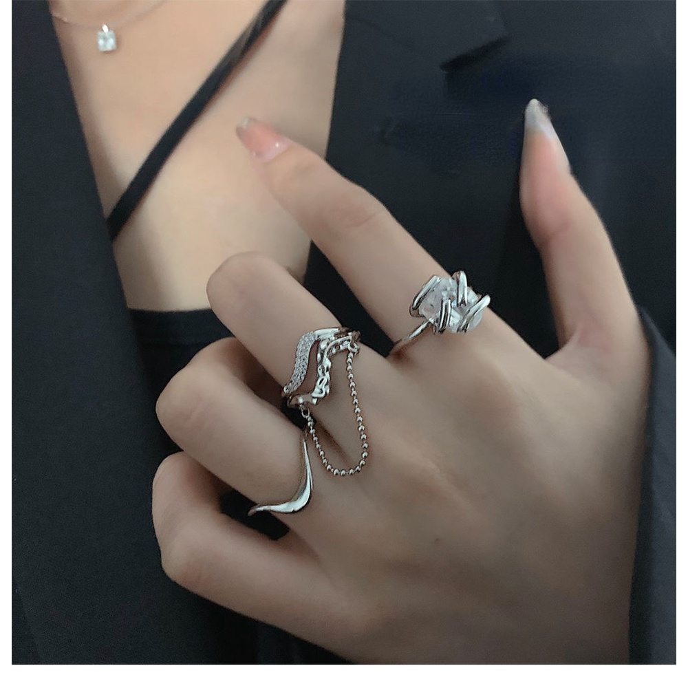 Cincin Zircon Berlian Imitasi Bahan Alloy Warna Silver Untuk Wanita
