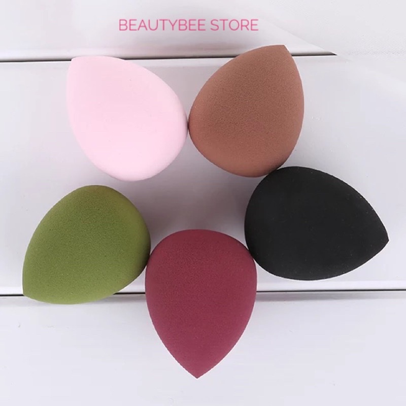 MAKE UP SPONGE / BEAUTY BLENDER LAMEILA + CASE