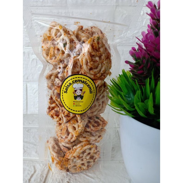 

Seblak kerupuk mawar pedas daun jeruk 70 gram