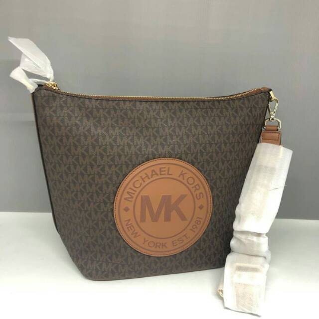 Sale Michael Kors Bucket NWT authentic, garansi uang kembali