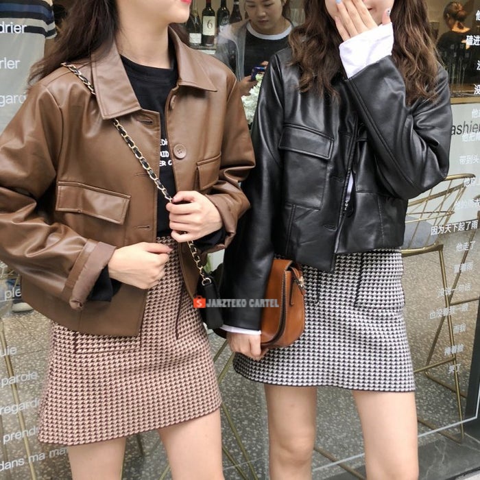 JNK x TRENCH - Jaket Kulit Oversized Wanita OOTD Faux Synthetic Leather Jacket Jumbo Oversize Besar Tebal Original Premium Import Cewek Perempuan Anak Muda Gadis Remaja Dewasa HIts Casual Trendy Elegan Kekinian 2021 Selebgram Hitam Coklat Kerja Kantor Ori