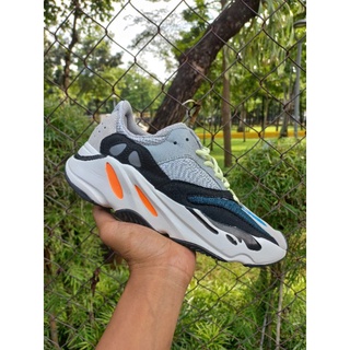 yeezy boost 700 original