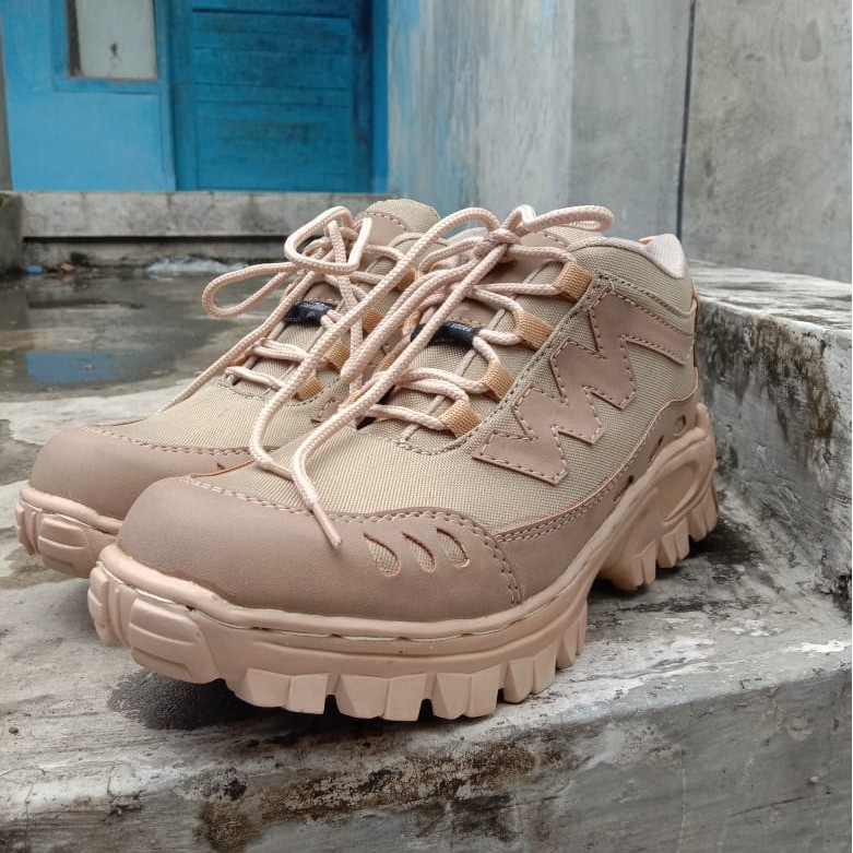 Sepatu Safety Boot LOW hiking Outdoor Trevling Kerja Lapangan 4INC TERMURAH