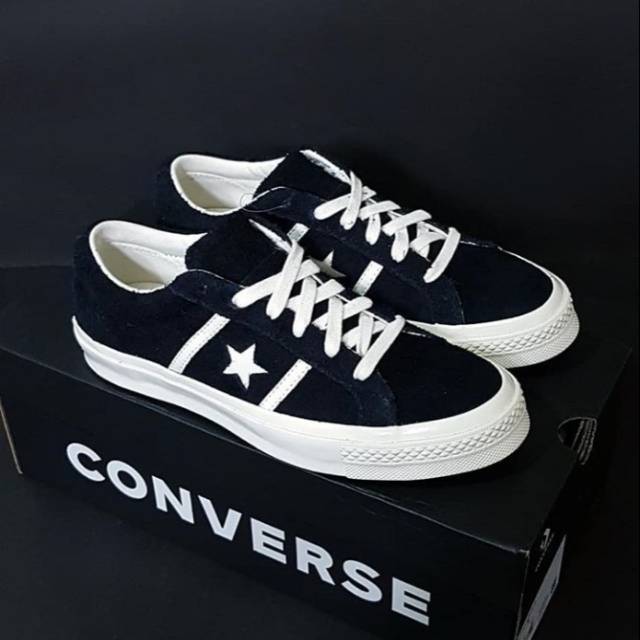 Converse one star academy
