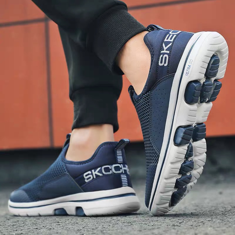 SKECHERS sepatu pria kasual kekinian slip on trendy