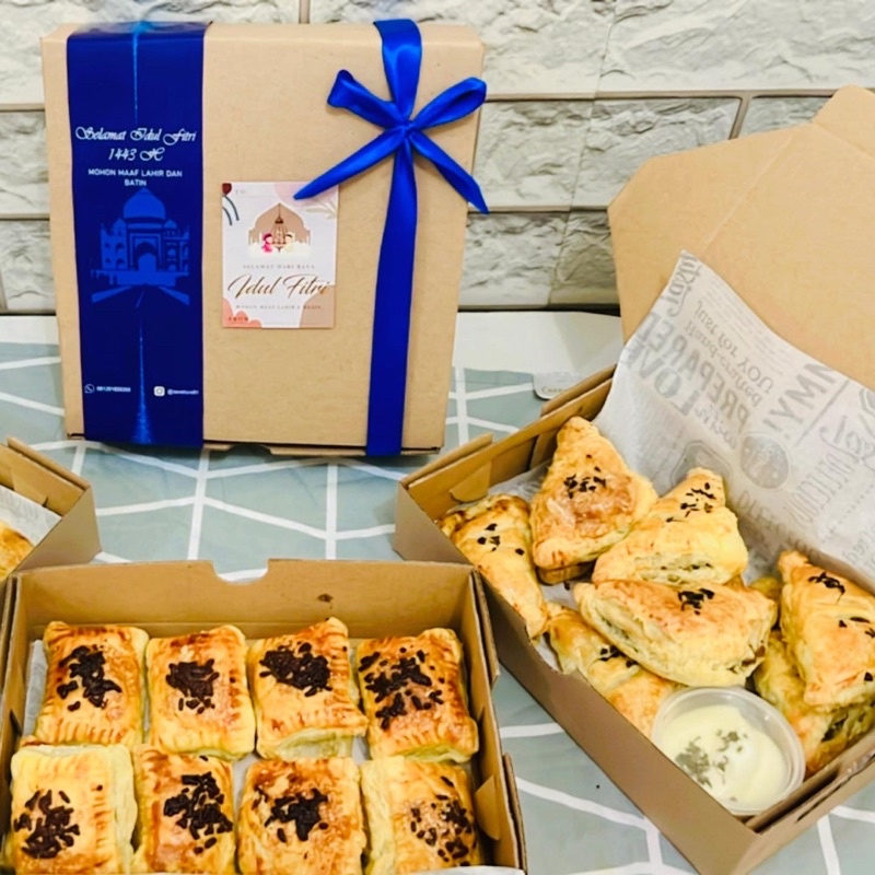 

Hampers Ramadhan Idul Fitri Mini Pastry Beef Chicken/Saucis Brood