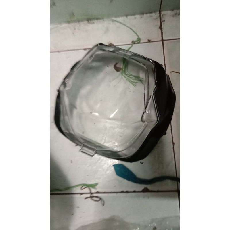 kaca lampu depan x ride 125 mika lampu depan x ride 125 bisa cod