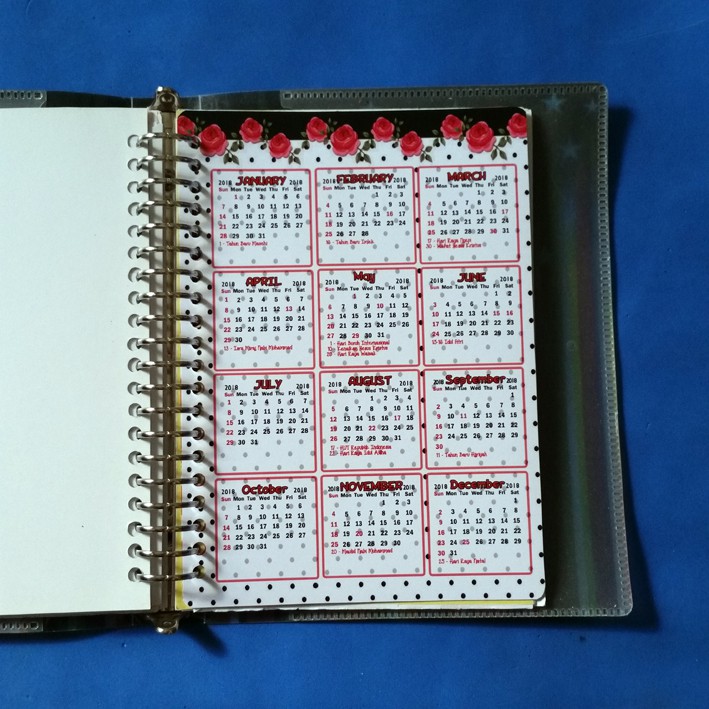 

Kalender 2025 Polkadot Flowers Binder Organizer 2 Ring, 6 Ring, 20 Ring, 26 Ring (Tahun bisa request)