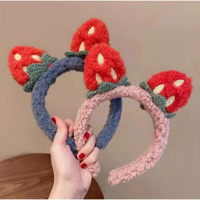 Bando Korea Perempuan Dewasa Motif Strawberry Bahan Bulu Aksesoris Hiasan Rambut Bandana AK168