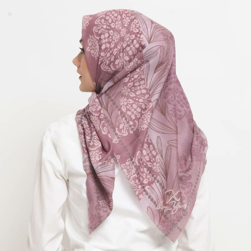 KLA Itang Yunasz hijab JENAHARA