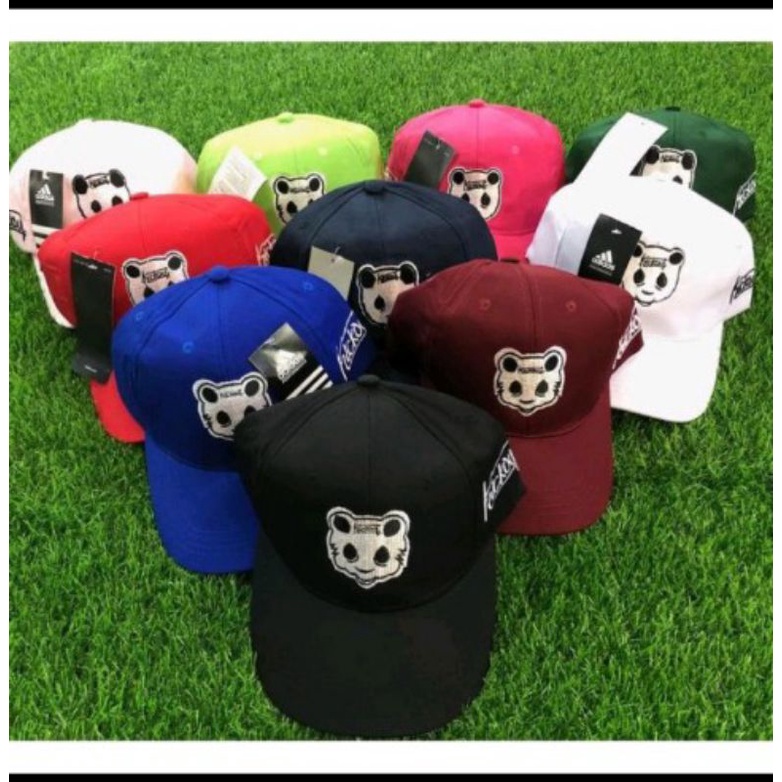 Topi kickout panda