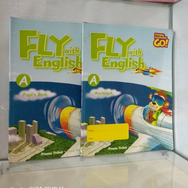 

FLY with English A Pupils Book and Workbook A